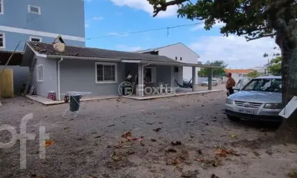 Casa com 3 quartos à venda na Avenida do Papagaio, 200, Balneário Ponta do Papagaio (Ens Brito), Palhoça, 139 m2 por R$ 1.200.000