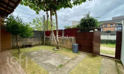 Casa com 2 quartos à venda na servidão domingos manoel da silveira, 43, são joão do rio vermelho, florianópolis, 60 m2 por r$ 465.000