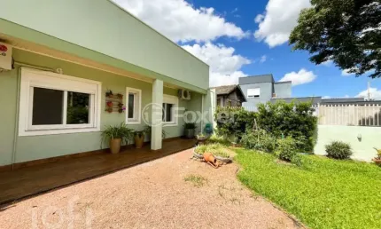 Casa com 3 quartos à venda na Rua Santa Cruz, 1382, Niterói, Canoas, 190 m2 por R$ 1.060.000