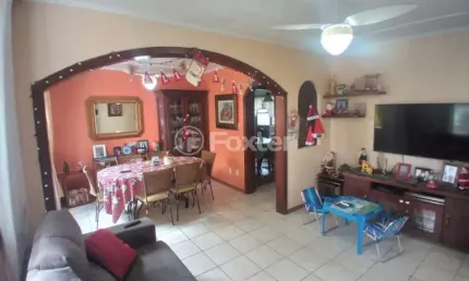 Casa com 3 quartos à venda na rua padre jorge sedelmayr s j, 55, vila ipiranga, porto alegre, 130 m2 por r$ 620.000