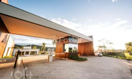 Casa em condomínio fechado com 3 quartos à venda na avenida deltaville, 301, beira rio, biguaçu, 216 m2 por r$ 1.390.000