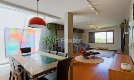 Casa com 4 quartos à venda na Rua Alfredo Schuett, 823, Três Figueiras, Porto Alegre, 390 m2 por R$ 2.400.000