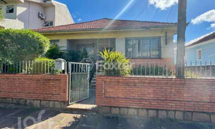 Casa com 6 quartos à venda na Rua São Francisco, 605, Santana, Porto Alegre, 280 m2 por R$ 1.199.000