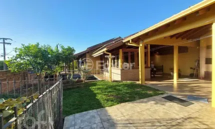 Casa com 3 quartos à venda na Rua Cristóvão Colombo, 158, Santa Teresa, São Leopoldo, 215 m2 por R$ 699.000