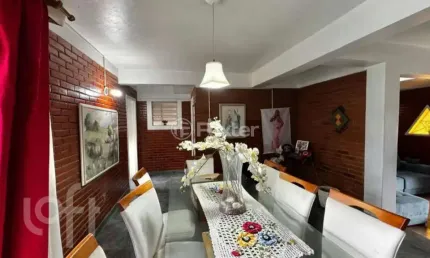 Casa com 3 quartos à venda na Rua Ucrânia, 172, Canudos, Novo Hamburgo, 232 m2 por R$ 520.000