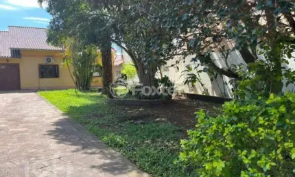 Casa com 2 quartos à venda na Avenida Farroupilha, 2501, Nossa Senhora das Graças, Canoas, 191 m2 por R$ 950.000