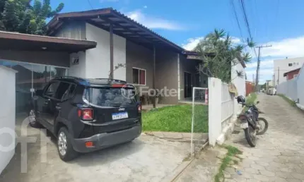 Casa com 2 quartos à venda na Servidão Dercidio Manoel Sagáz, 77, Ingleses do Rio Vermelho, Florianópolis, 80 m2 por R$ 375.000