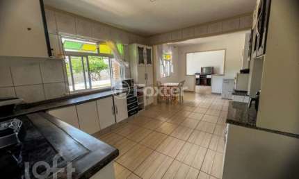 Casa com 4 quartos à venda na Servidão Alcidomiro Flores, 198, Rio Tavares, Florianópolis, 144 m2 por R$ 2.544.000