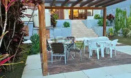 Casa com 3 quartos à venda na avenida jacuí, 686, cristal, porto alegre, 350 m2 por r$ 1.750.000
