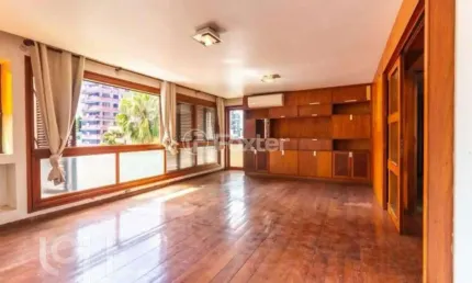 Apartamento com 3 quartos à venda na rua joão caetano, 20, três figueiras, porto alegre, 153 m2 por r$ 840.000