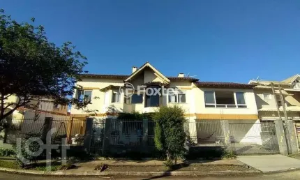 Casa com 3 quartos à venda na Rua Lagoa do Peixe, 130, Sarandi, Porto Alegre, 257 m2 por R$ 850.000
