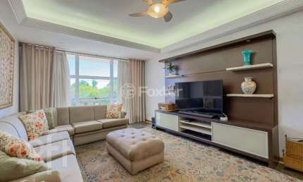 Casa com 5 quartos à venda na Avenida General Barreto Viana, 671, Chácara das Pedras, Porto Alegre, 654 m2 por R$ 2.980.000