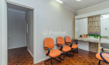 Sala comercial com 2 salas à venda na Avenida Coronel Lucas de Oliveira, 1841, Auxiliadora, Porto Alegre, 47 m2 por R$ 285.000