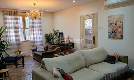 Casa com 3 quartos à venda na Rua Bispo William Thomas, 129, Teresópolis, Porto Alegre, 187 m2 por R$ 530.000