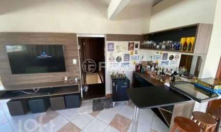 Casa com 5 quartos à venda na Rua Doutor Manoel José Lopes Fernandez, 149, Coronel Aparício Borges, Porto Alegre, 170 m2 por R$ 375.000