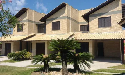Casa com 6 quartos à venda na rua pérolas, 747, centro, xangri-lá, 378 m2 por r$ 1.500.000