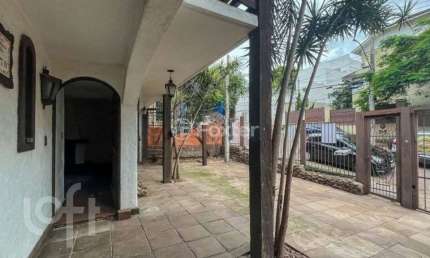 Casa com 5 quartos à venda na Rua Doutor Mário Totta, 1170, Tristeza, Porto Alegre, 265 m2 por R$ 790.000