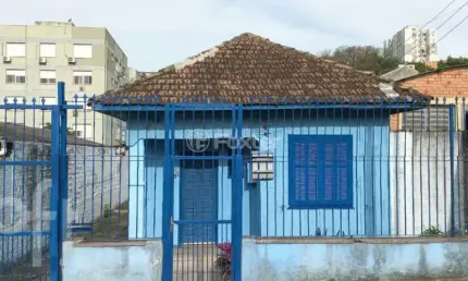 Casa com 3 quartos à venda na rua são francisco de assis, 648, santo antônio, porto alegre, 363 m2 por r$ 345.000