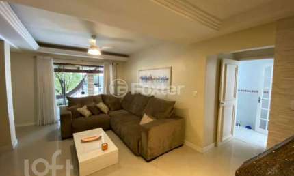 Casa com 3 quartos à venda na Avenida Polar, 45, Jardim Floresta, Porto Alegre, 333 m2 por R$ 950.000