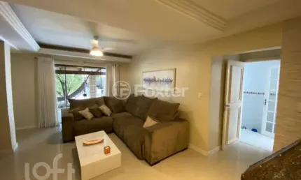 Casa com 3 quartos à venda na Avenida Polar, 45, Jardim Floresta, Porto Alegre, 333 m2 por R$ 950.000