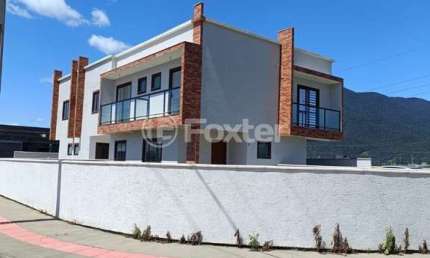 Casa com 2 quartos à venda na Rua Santo Anjo da Guarda, 1617, Guarda do Cubatão, Palhoça, 72 m2 por R$ 450.000
