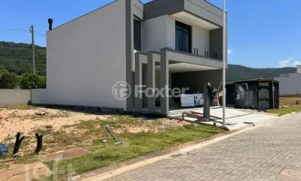 Casa em condomínio fechado com 3 quartos à venda na Avenida Wilson Castelo Branco, 438, Beira Rio, Biguaçu, 187 m2 por R$ 1.189.000