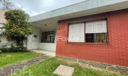 Casa com 3 quartos à venda na Rua Doutor Ernesto Ludwig, 340, Chácara das Pedras, Porto Alegre, 225 m2 por R$ 800.000