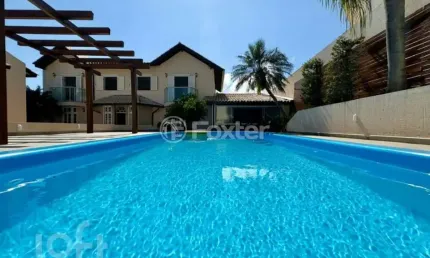 Casa com 4 quartos à venda na rua édio ortiga fedrigo, 51, centro, florianópolis, 317 m2 por r$ 2.100.000