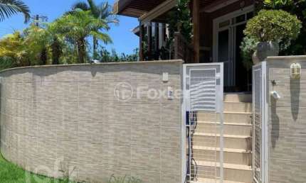 Casa em condomínio fechado com 2 quartos à venda na Rua Evangelina Tavares Moellmann, 116, Pântano do Sul, Florianópolis, 125 m2 por R$ 980.000