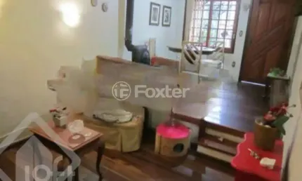 Casa com 2 quartos à venda na Travessa Irmão Pedro, 82, Teresópolis, Porto Alegre, 90 m2 por R$ 319.000