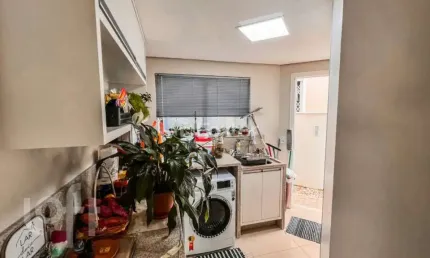 Casa com 4 quartos à venda na Rua Varese, 83, Pagani, Palhoça, 248 m2 por R$ 2.100.000