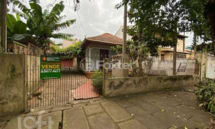 Casa com 1 quarto à venda na Rua Érico Veríssimo, 218, Nossa Senhora das Graças, Canoas, 300 m2 por R$ 259.900