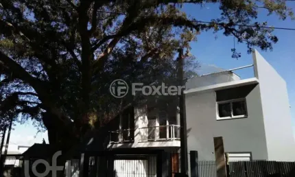Casa com 3 quartos à venda na Rua Jacundá, 89, Guarujá, Porto Alegre, 268 m2 por R$ 580.000