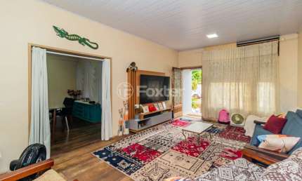 Casa comercial com 1 sala à venda na Rua Dona Margarida, 1100, Navegantes, Porto Alegre, 155 m2 por R$ 530.000