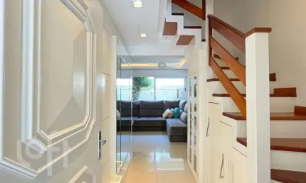 Casa em condomínio fechado com 3 quartos à venda na Avenida Engenheiro Ludolfo Boehl, 1179, Teresópolis, Porto Alegre, 216 m2 por R$ 999.000