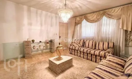 Casa com 3 quartos à venda na Rua Bernardino de Oliveira Fonseca, 01, Centro, Gravataí, 190 m2 por R$ 850.000