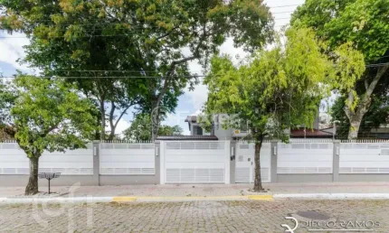 Casa com 4 quartos à venda na rua coronel joão leite filho, 91, jardim isabel, porto alegre, 500 m2 por r$ 2.490.000