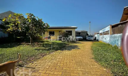 Casa à venda na rua seis de junho, 156, olaria, canoas, 88 m2 por r$ 450.000