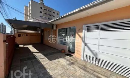 Casa com 5 quartos à venda na rua eugênio portela, 997, barreiros, são josé, 300 m2 por r$ 1.050.000