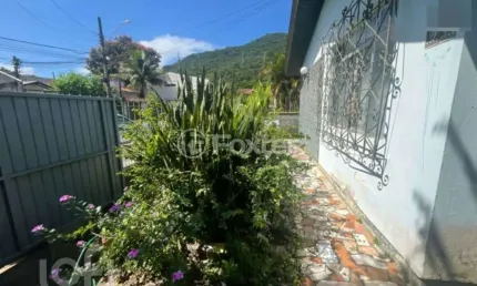 Casa com 3 quartos à venda na Rua Ibatingui, 130, Monte Verde, Florianópolis, 136 m2 por R$ 600.000