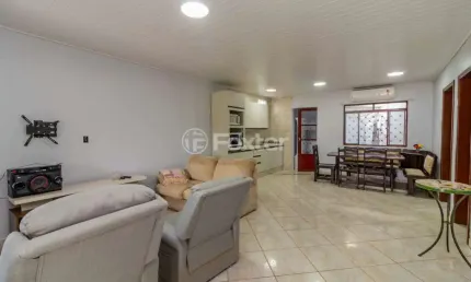 Casa com 2 quartos à venda na Avenida do Lami, 74, Belém Novo, Porto Alegre, 60 m2 por R$ 385.000