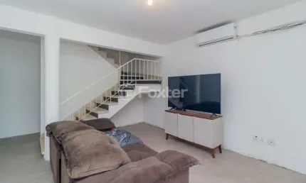Casa com 5 quartos à venda na Rua Buarque de Macedo, 846, São João, Porto Alegre, 170 m2 por R$ 800.000