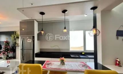 Apartamento com 2 quartos à venda na Rua Gema Benincá Hoffmann, 962, São Luiz, Caxias do Sul, 61 m2 por R$ 300.000