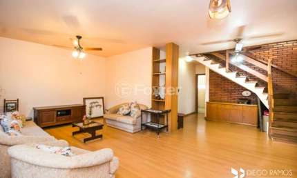 Casa com 3 quartos à venda na Rua Engenheiro Walter Boehl, 385, Vila Ipiranga, Porto Alegre, 235 m2 por R$ 1.500.000