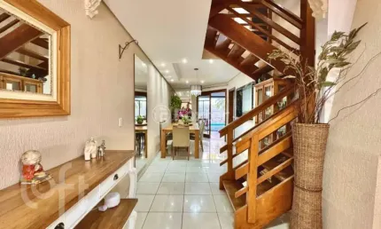 Casa com 3 quartos à venda na Rua Professor Isidoro La Porta, 58, Jardim Itu Sabará, Porto Alegre, 253 m2 por R$ 1.299.000