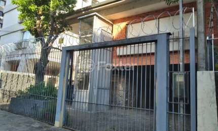 Casa com 3 quartos à venda na Avenida Pirapó, 125, Petrópolis, Porto Alegre, 450 m2 por R$ 2.400.000