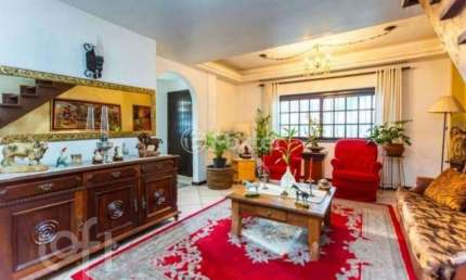 Casa com 3 quartos à venda na Rua Arapei, 325, Cristal, Porto Alegre, 232 m2 por R$ 720.000