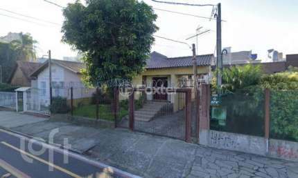 Casa com 3 quartos à venda na Avenida Benno Mentz, 356, Vila Ipiranga, Porto Alegre, 135 m2 por R$ 959.000