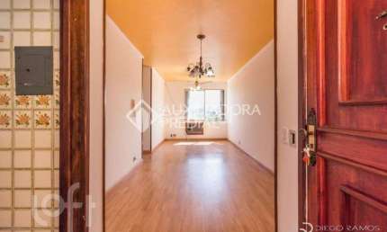 Apartamento com 2 quartos à venda na Rua Ponche Verde, 65, Medianeira, Porto Alegre, 71 m2 por R$ 280.000