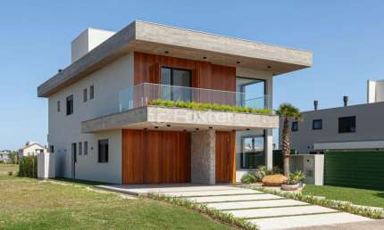 Casa em condomínio fechado com 4 quartos à venda na Avenida Alfieiro Zanardi, 1515, Praia da Guarita, Torres, 359 m2 por R$ 4.291.000